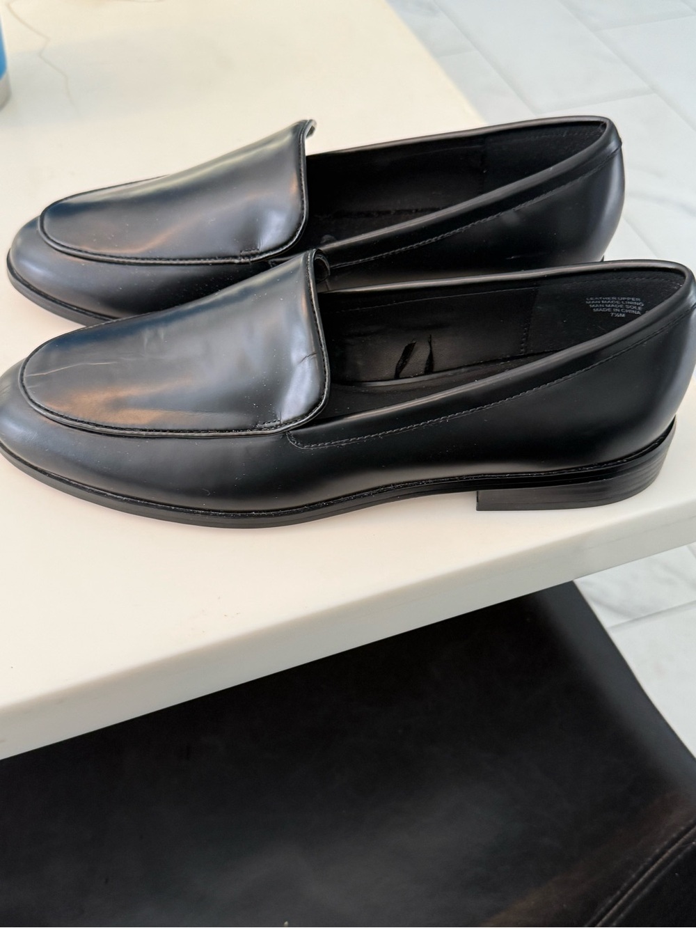 Used Women’s Loft Versa Classic Black Leather Slip-On Loafers - size 7.5